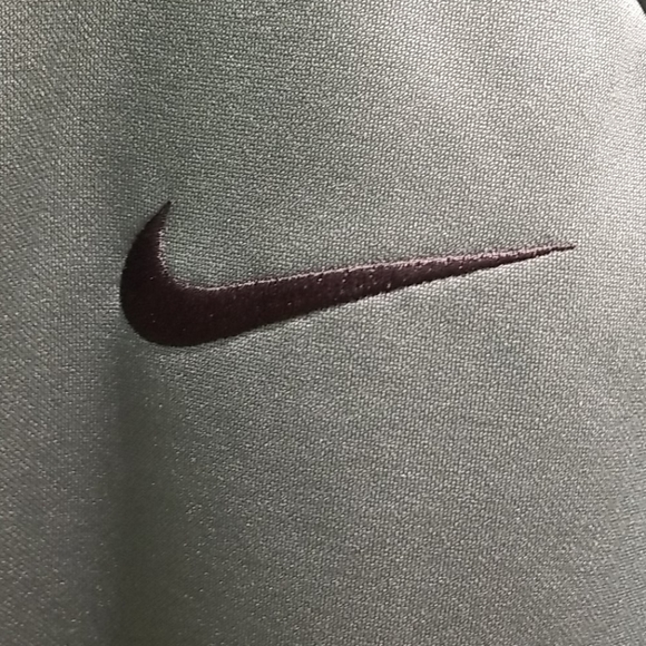 NWOT Nike pullover - Picture 4 of 5
